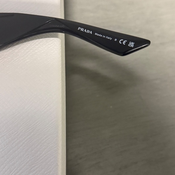 Prada Sunglasses - Picture 5 of 11